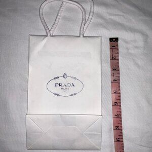 Authentic Prada Milano DAL 1913 White 7”x10” shopping paper Bag